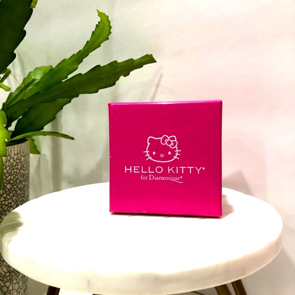 ‼️SOLD‼️NWOT Sanrio Hello Kitty Diamonique Sterling Silver Stud Earrings - Picture 6 of 6